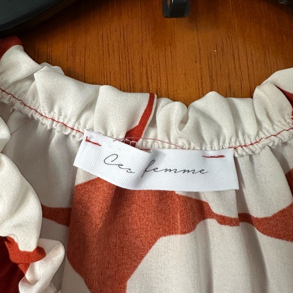 Bold Burnt Orange and White Patterned Blouse w/ Ruffled Sleeves - Picture 6 of 8